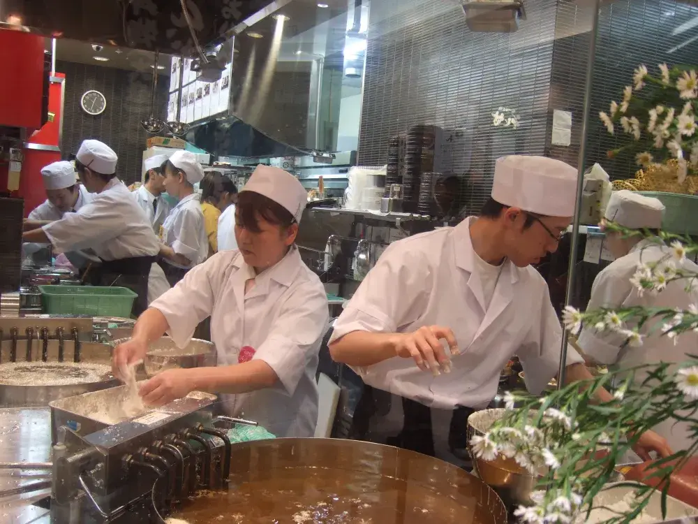 大分市｜和食レストランのホールスタッフ　天ぷら専門店