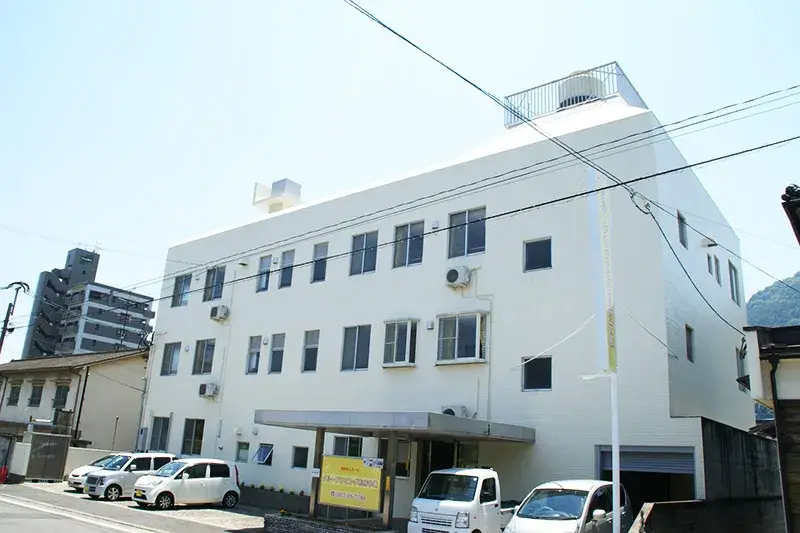 土日祝休みでプライベートも充実☆日勤介護スタッフ