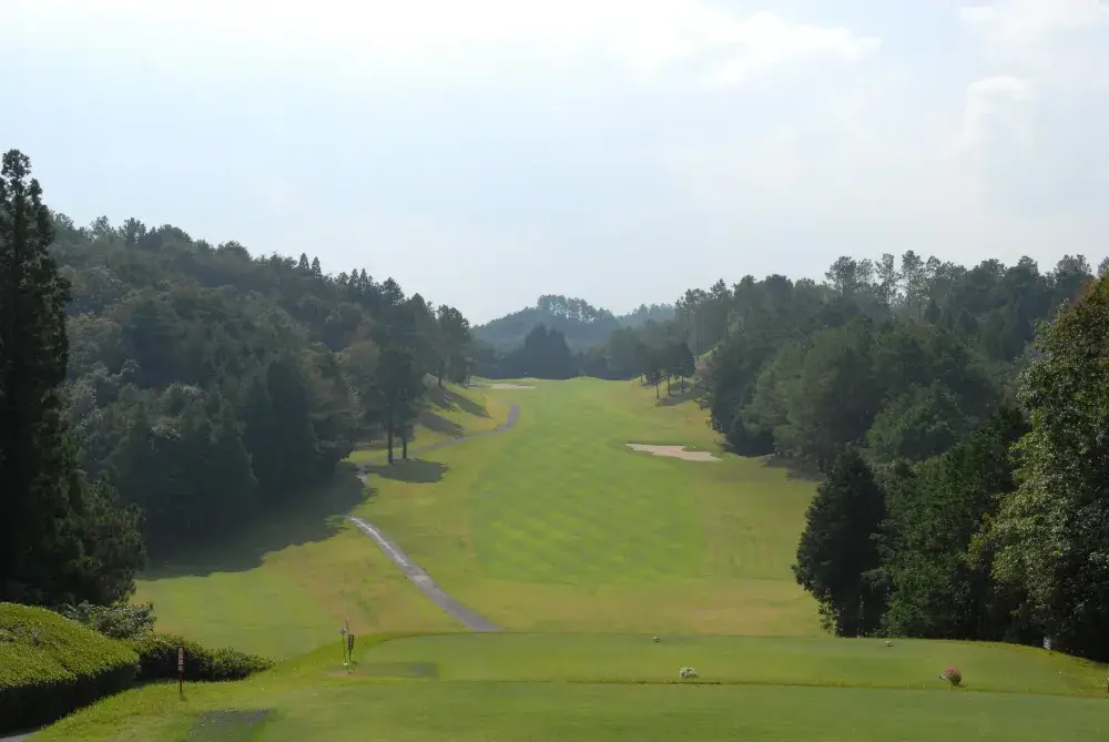 自然の中でのびのび働く☆ゴルフコースの景観を守る管理員