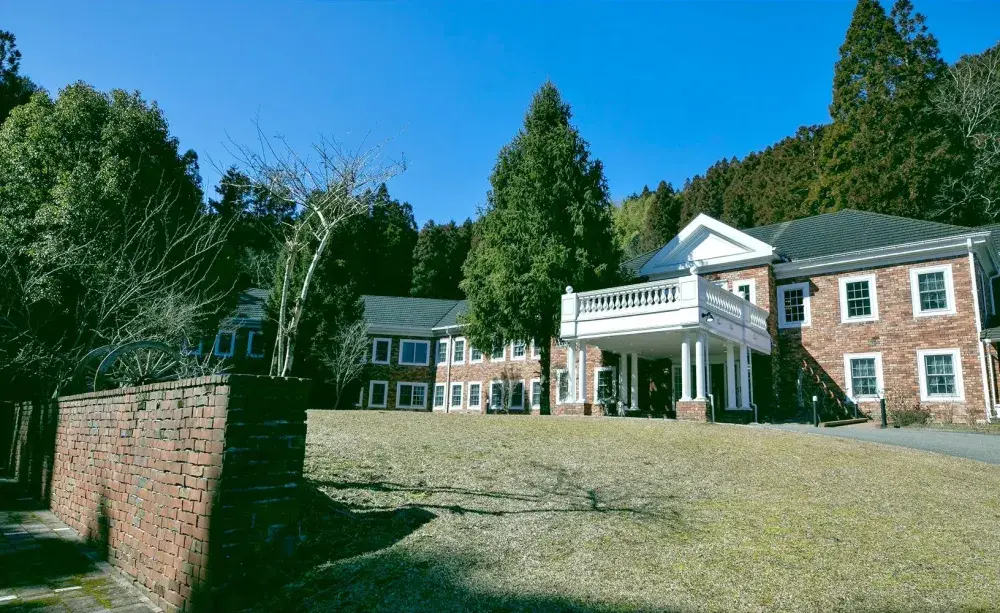 時給1,200円～森に囲まれた洋館ホテルのディナースタッフ