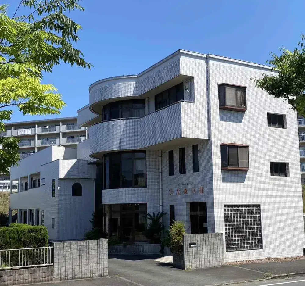 資格不問！まずは日勤からスタート♪快適な夜を支える介護スタッフ